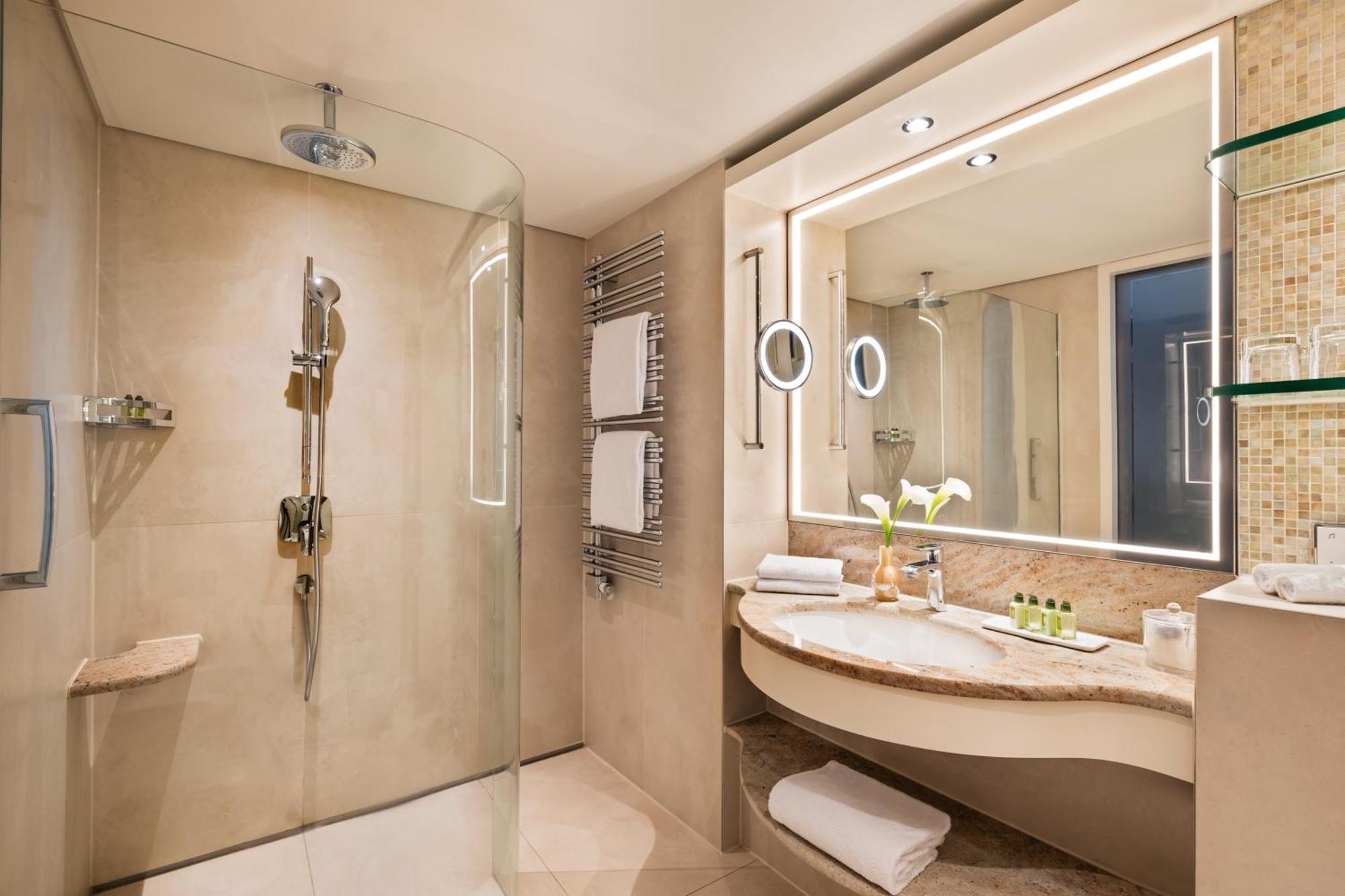 Chambre Double de Luxe avec Vue sur Cour